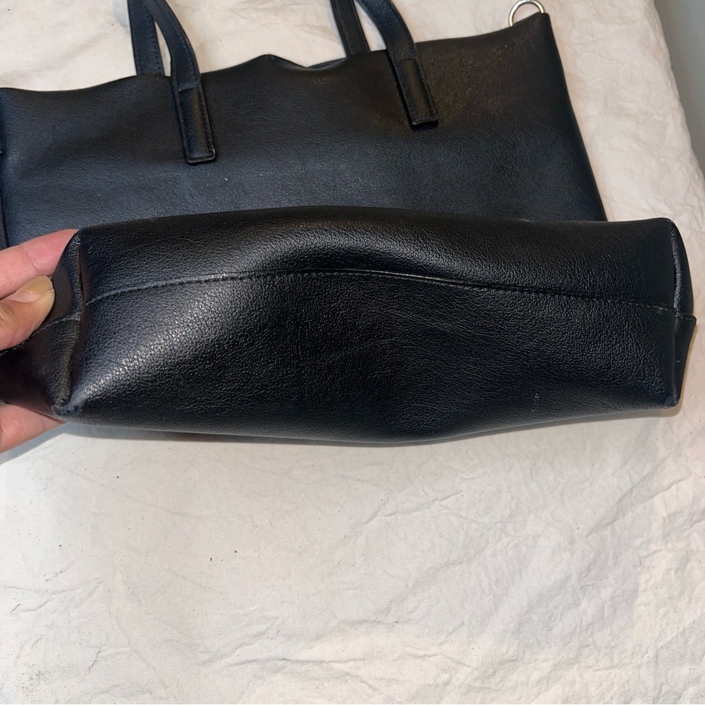 Saint Laurent Toy North/South Black Leather Tote - Picture 10 of 16